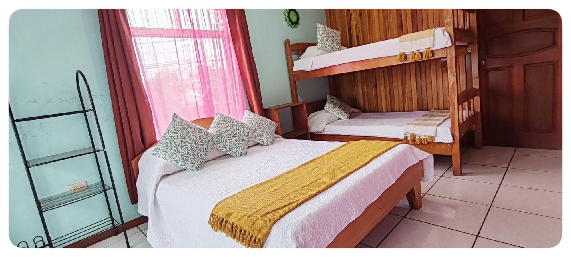 Hotel & Hostel Sloth Backpackers Monteverde Esterno foto