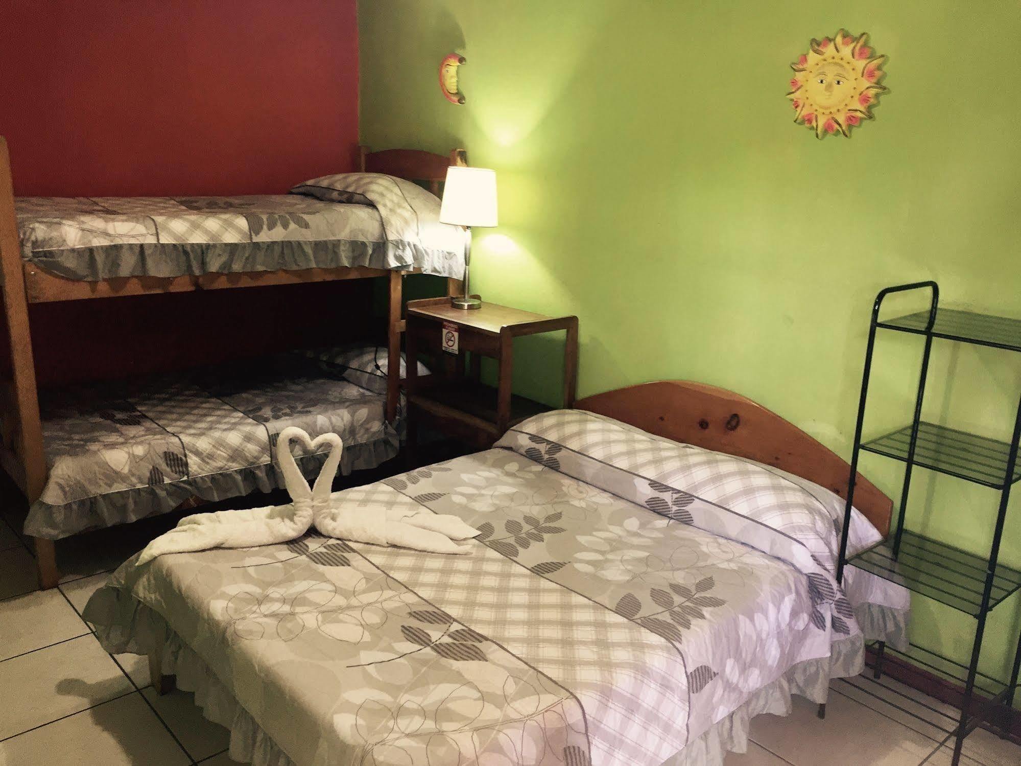 Hotel & Hostel Sloth Backpackers Monteverde Esterno foto