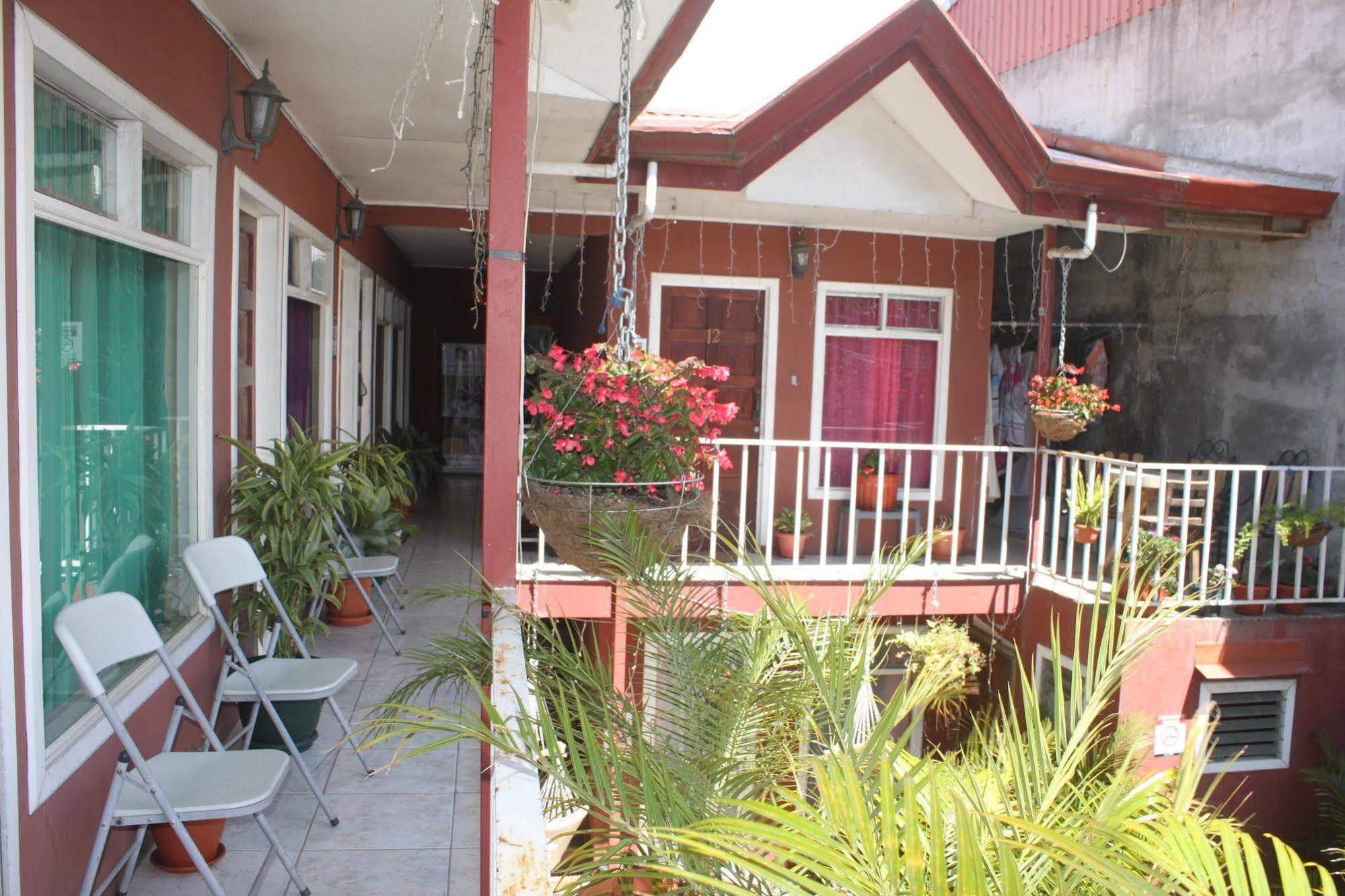 Hotel & Hostel Sloth Backpackers Monteverde Esterno foto